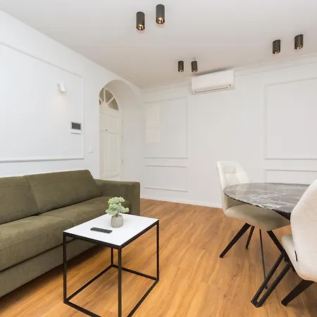 Palace Heritage Apartment Makarska